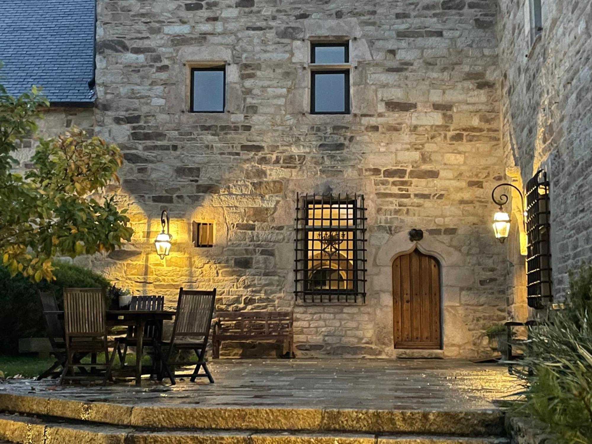Manoir Medieval Du XV Ieme Siecle Minihy-Treguier Exterior photo